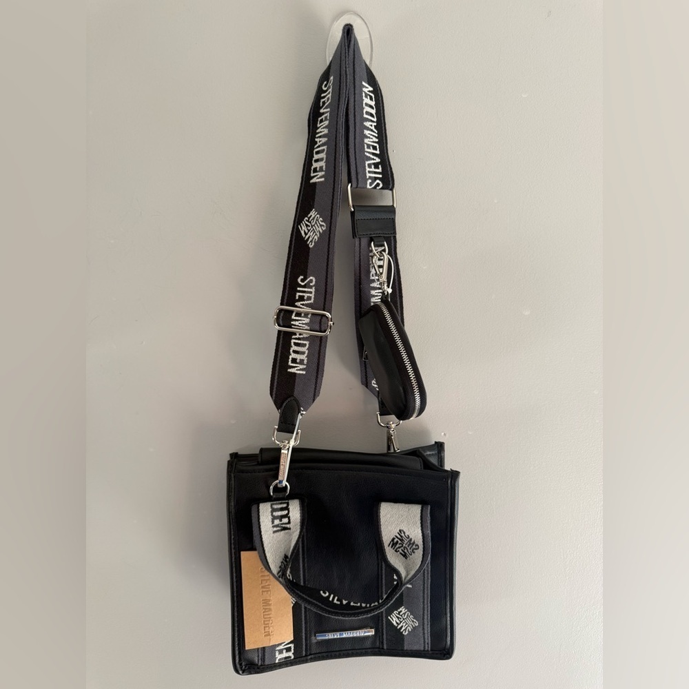 Steve Madden Bwebber Black Leather Crossbody Purse New AirPod Case TikTok Viral